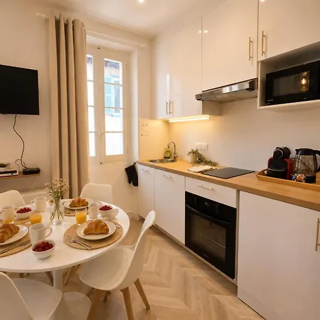 Ecrin Prestige, T2, 4p, Ac, Coeur Du Vieil 아파트 앙티브